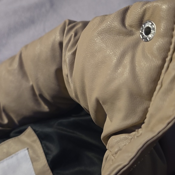 Tan Puffer Vest Steve Madden Like New Vegan leather - Picture 4 of 8